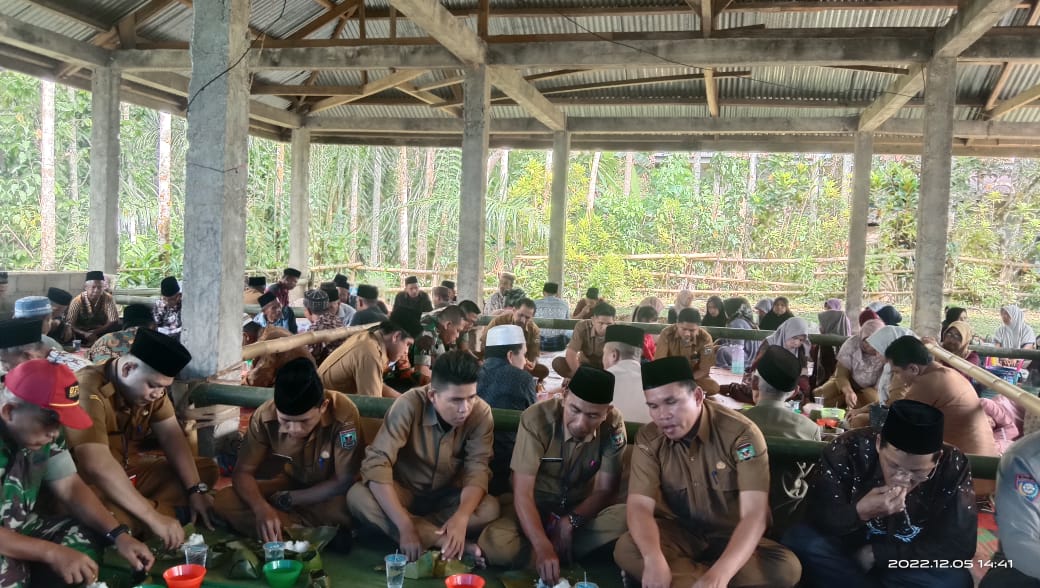 Sahabat Rico Alviano Hadiri Undangan Bakaul Syukuran Panen Padi Nagari Aia Angek Kabupaten Sijunjung, Senin (5/12)